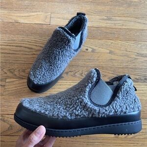 NEW Greys Mens Sherpa Fleece Slipper Boot P73016 Grey Black Size 8 NWOT
